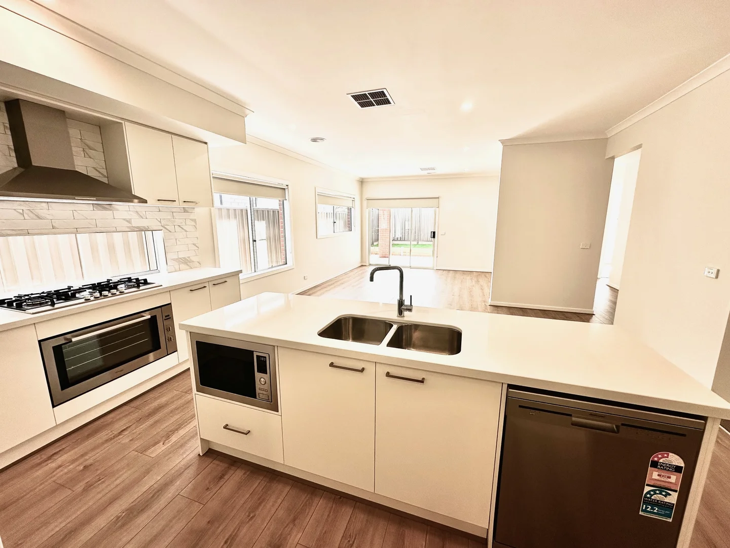 Additional image 11 of 8 Platinum Way, Fraser Rise VIC 3336