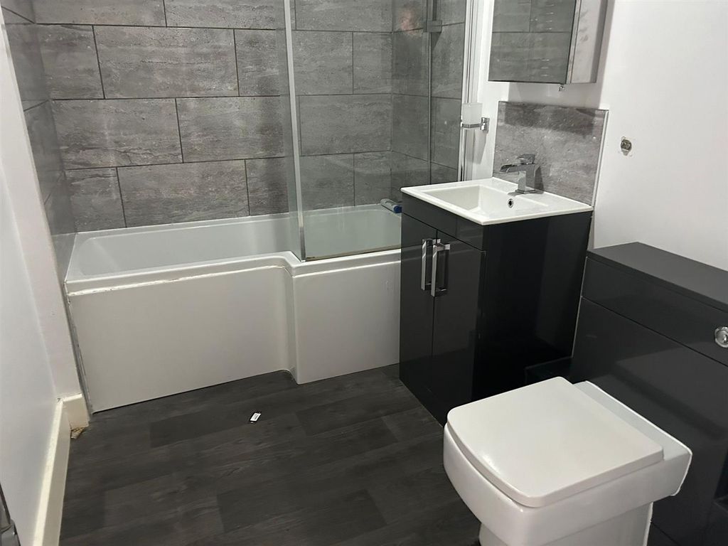Additional image 6 of 2 bed flat for saleWinker Green Lodge, Armley, Leeds LS12