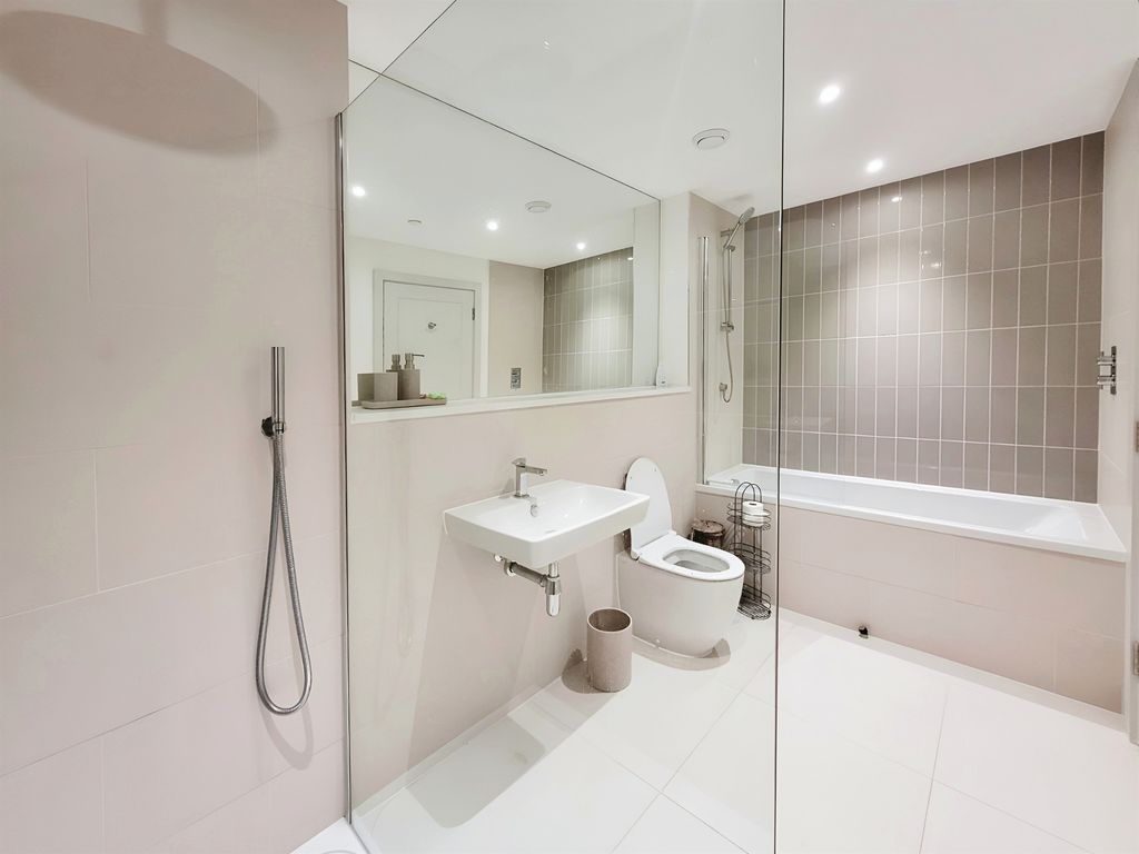 Additional image 11 of 3 bed penthouse for saleRest Bay, Porthcawl CF36