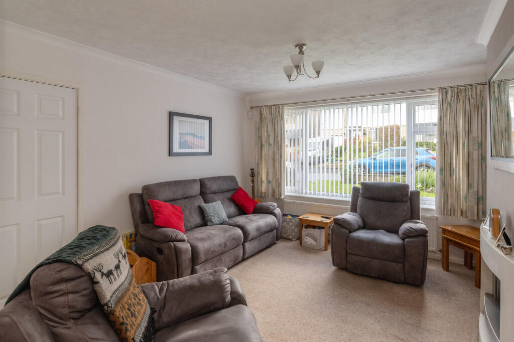 Longdale Avenue, Settle, North Yorkshire, BD24 photo 3
