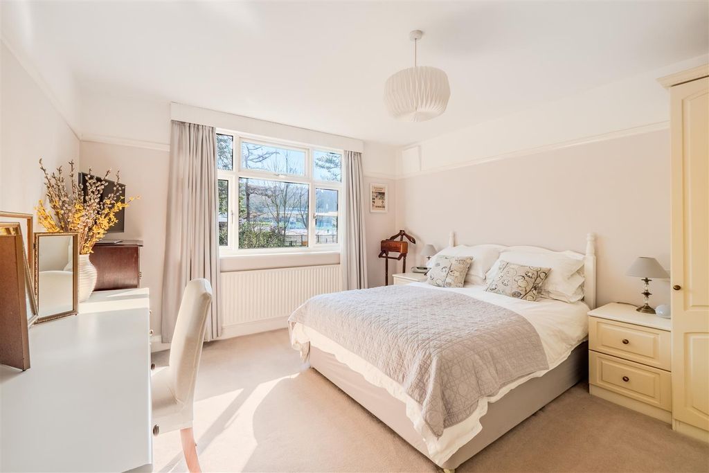 Additional image 13 of 4 bed detached house for saleHandsome Detached Home On The Dell, Westbury-On-Trym, Bristol BS9