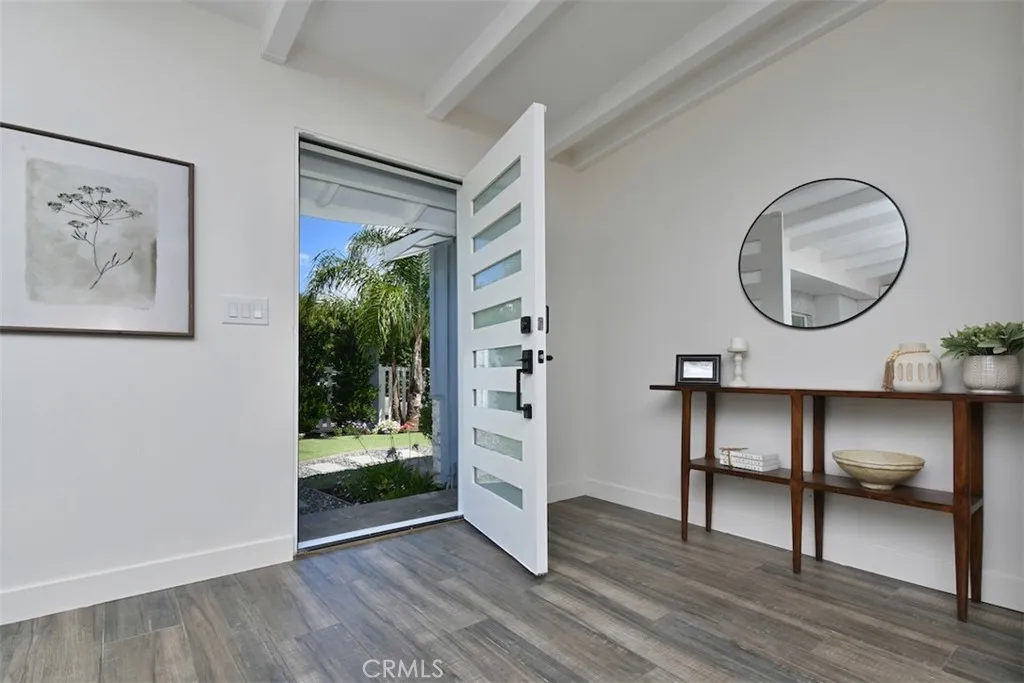 Additional image 12 of 15576 Hesby St, Encino, CA 91436