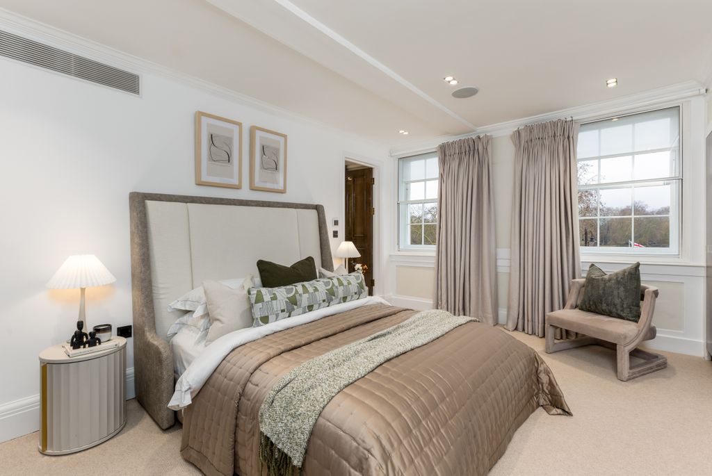 Additional image 11 of 8 bed terraced house for saleCheyne Court, London SW3