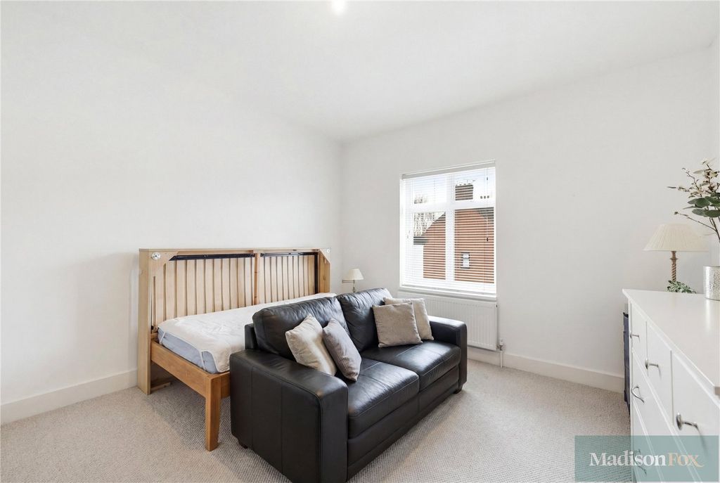 Additional image 25 of 7 bed semi-detached house for saleHigh Road, Loughton, Essex IG10