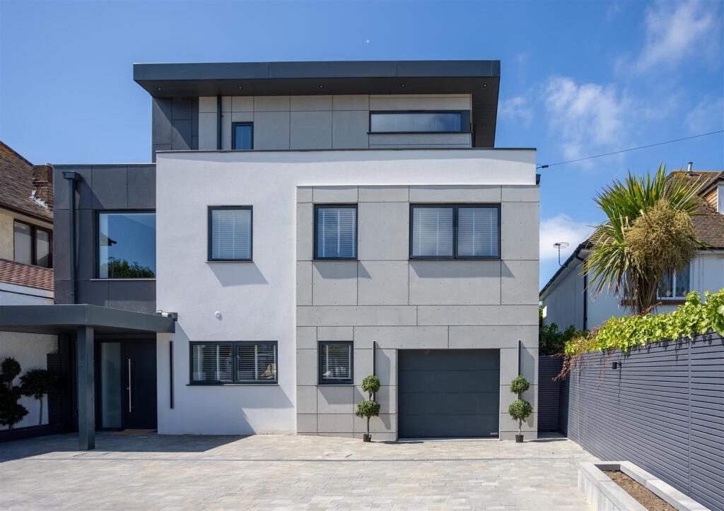 Sandbanks Road, Lilliput