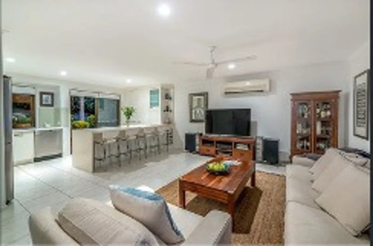 62 Andaman Street, Jamboree Heights QLD 4074 photo 2