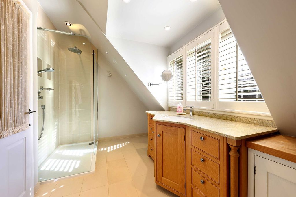 Additional image 17 of 5 bed detached house for saleWestfield Road, Beaconsfield HP9