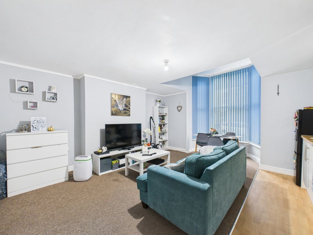 Additional image 3 of 6 bed flat for saleColtman Street, Hull HU3