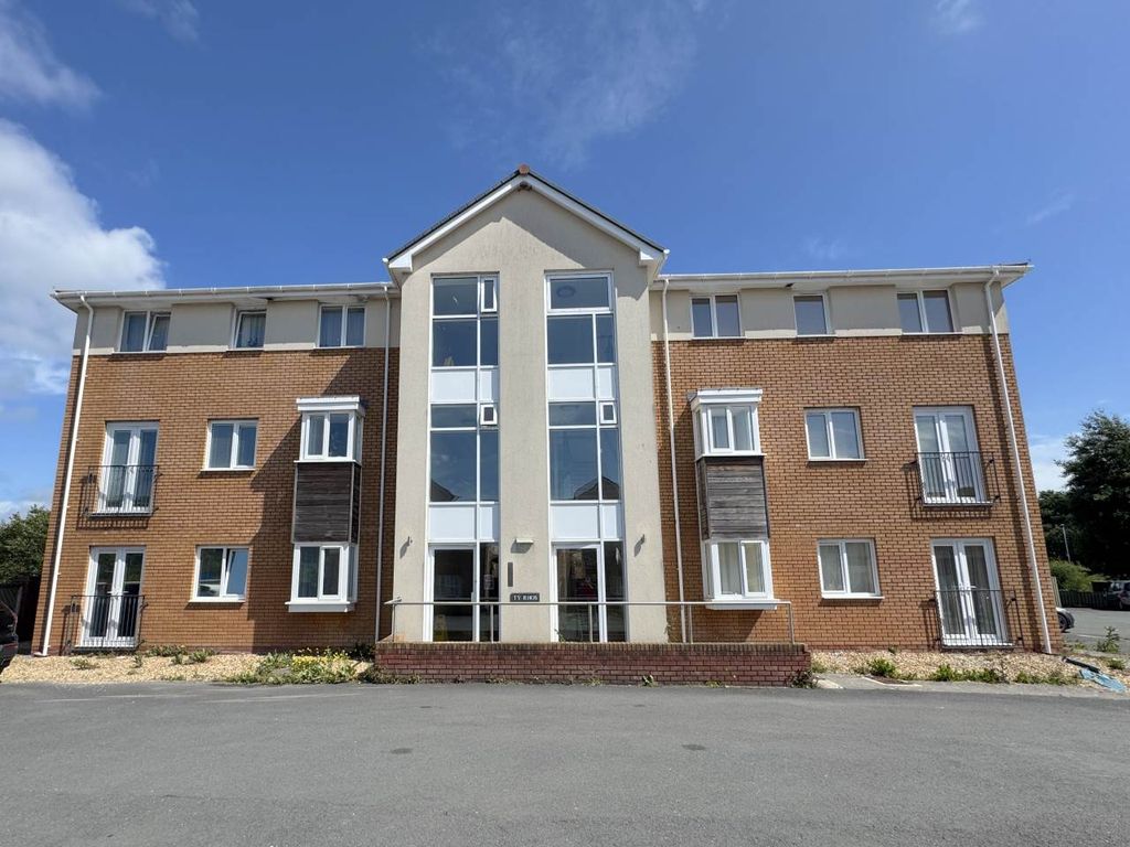 1 bed flat for saleTy Rhos, Clos Gwilym, Llanbadarn Fawr SY23