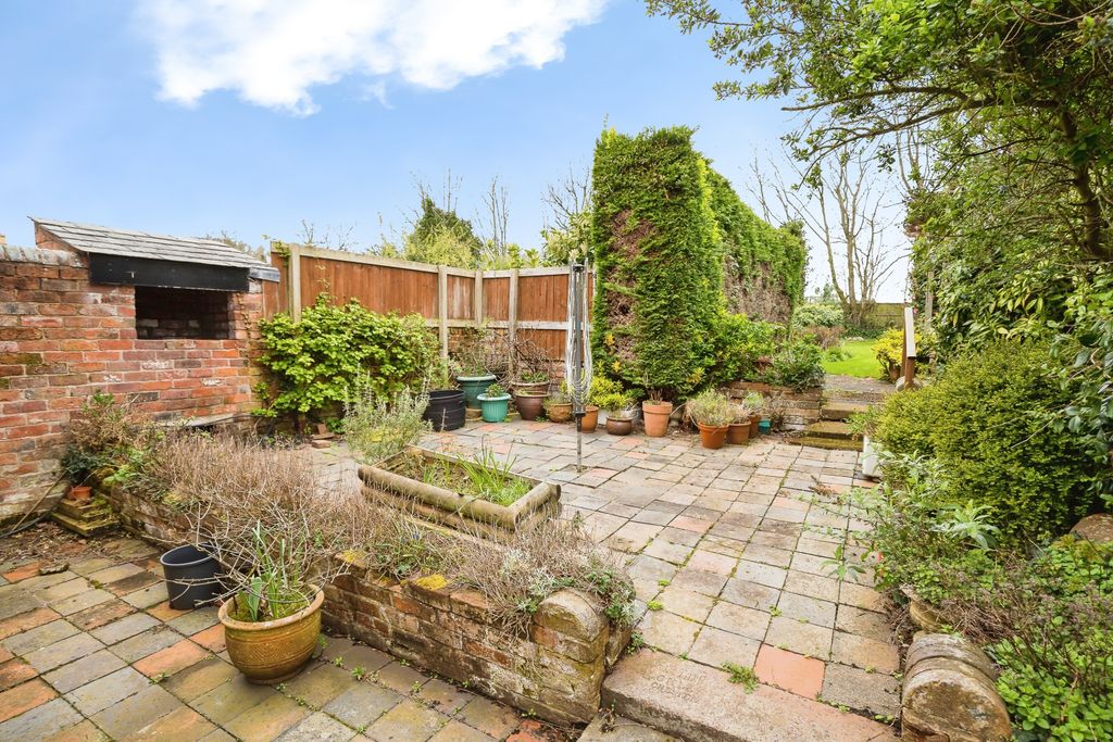 Additional image 17 of 3 bed semi-detached house for saleThe Nook, Chester CH2
