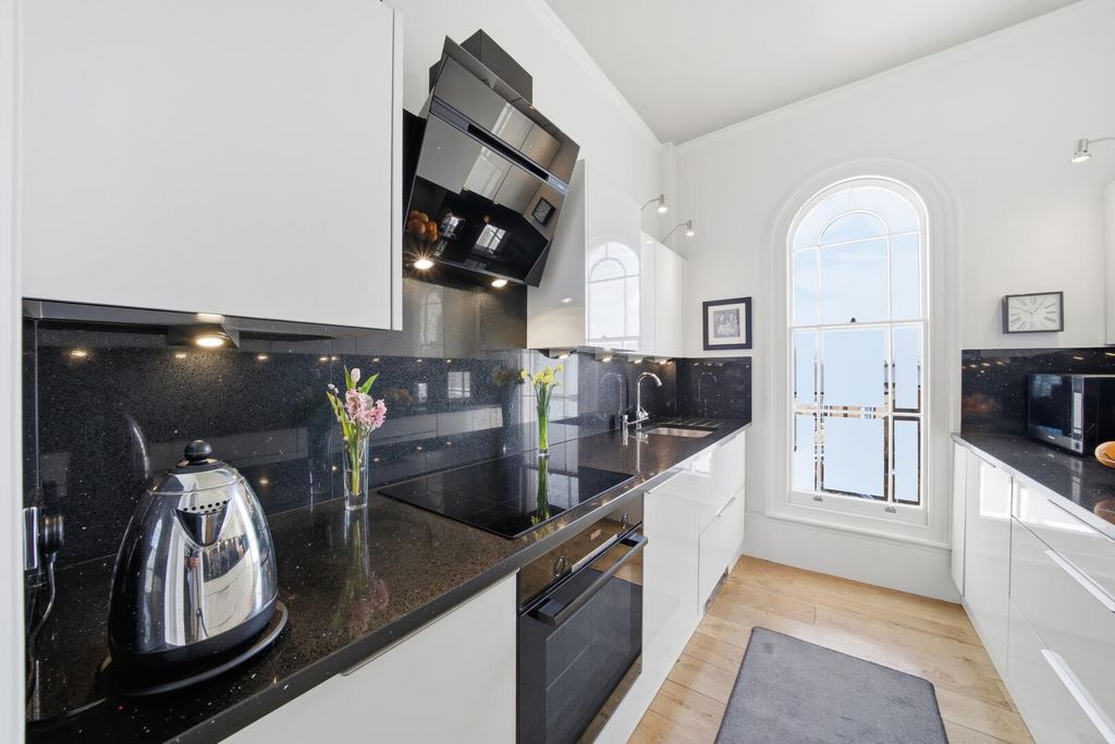 Additional image 13 of 3 bed flat for salePark Terrace, Nottingham NG1