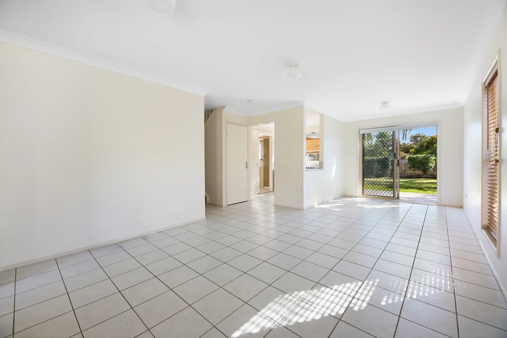 12/21 Usher Avenue, Labrador QLD 4215 photo 3