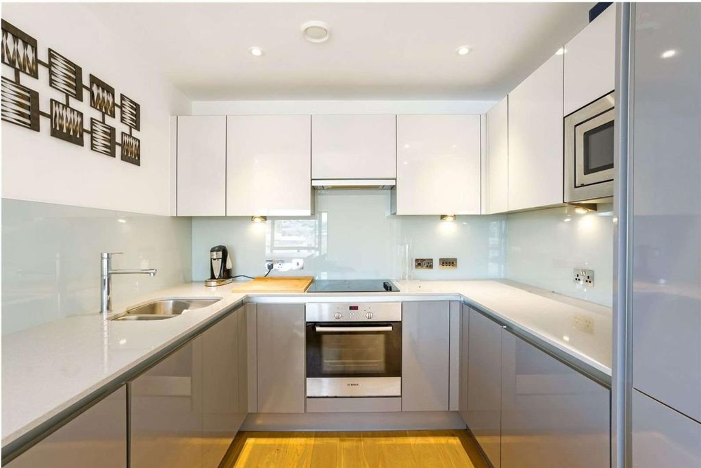 Additional image 3 of 2 bed flat for saleGaol Ferry Steps, Bristol BS1