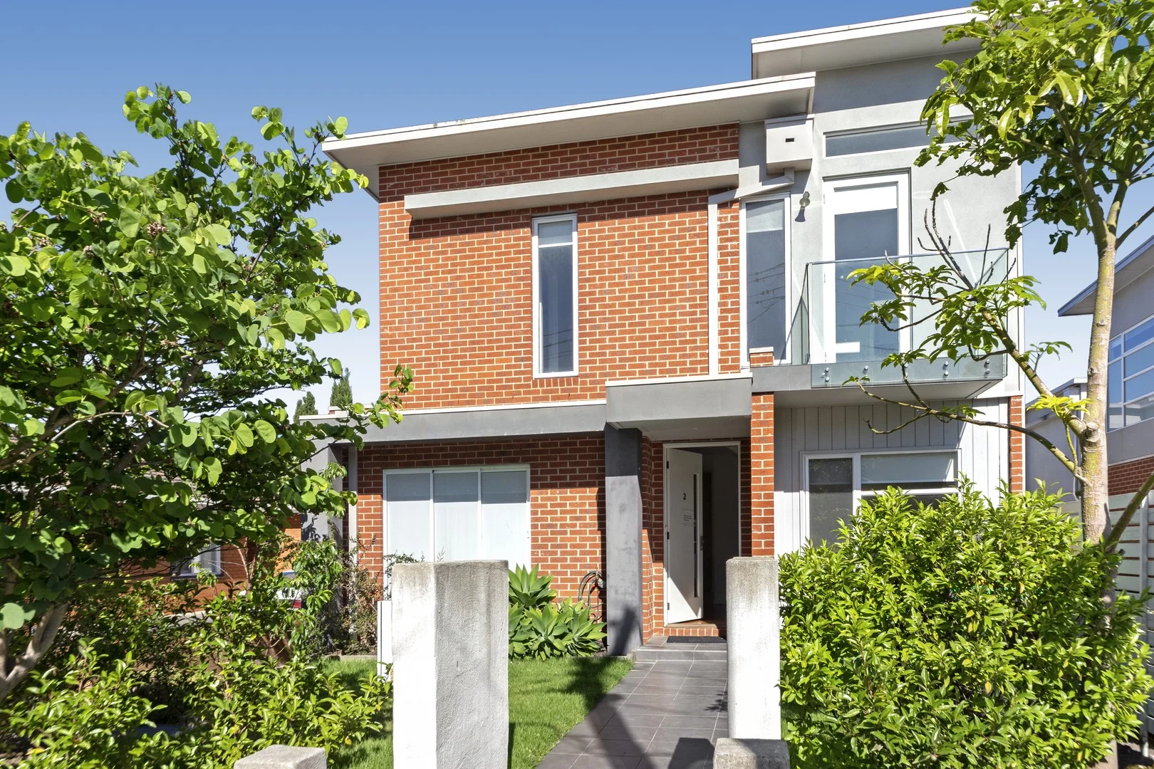 2/6 Lake Street, Carnegie VIC 3163