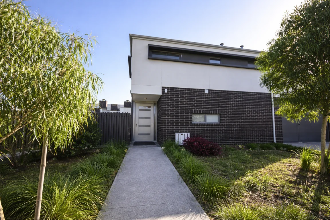 24 Bulbine Way, Rowville VIC 3178