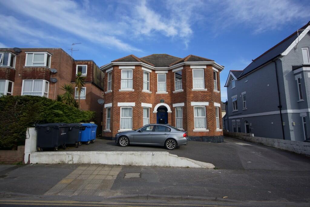 Flat 5, Harkwood Court, 179 Bournemouth Road, Poole, Dorset, BH14