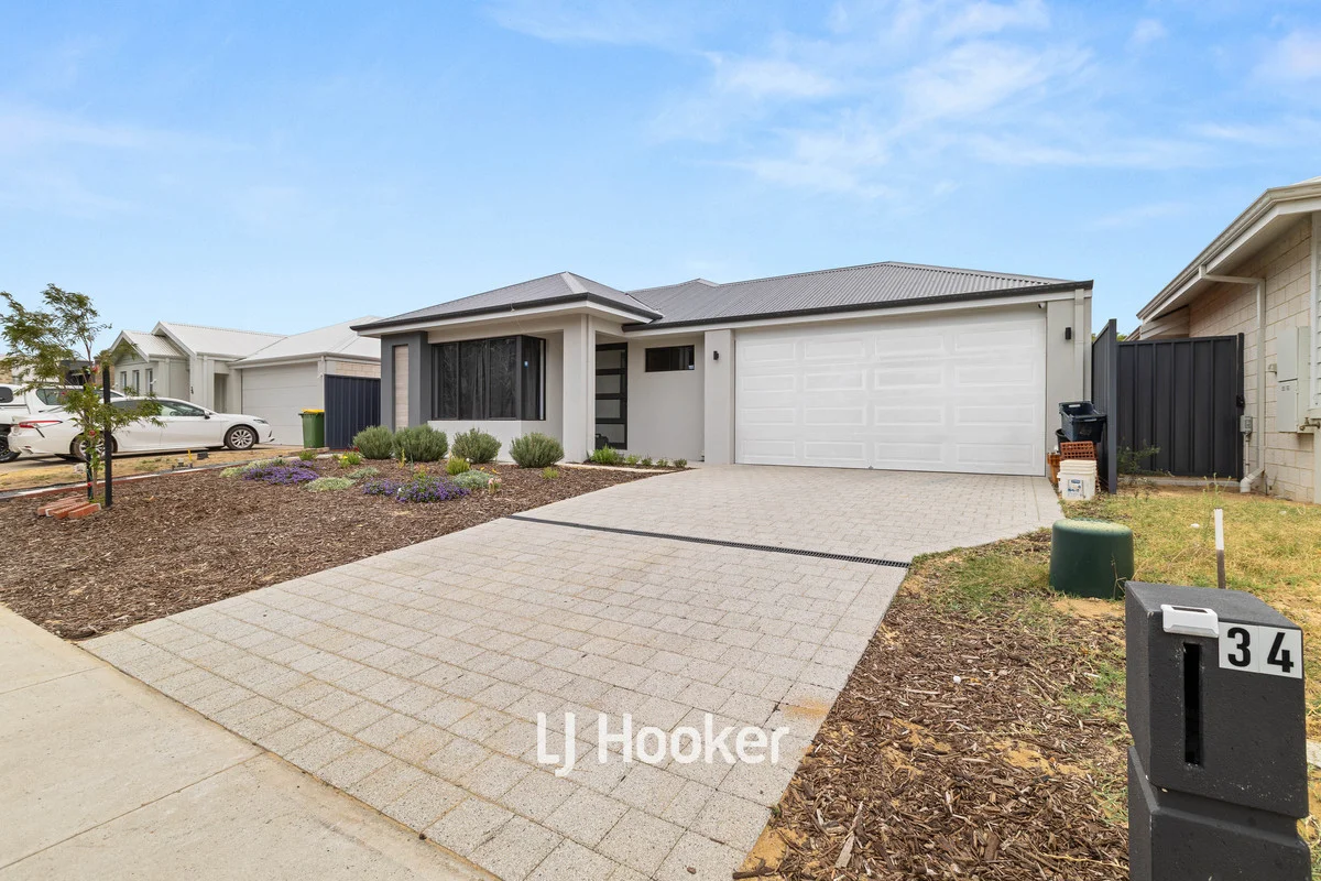 34 Leschenaultia Loop, Yalyalup WA 6280