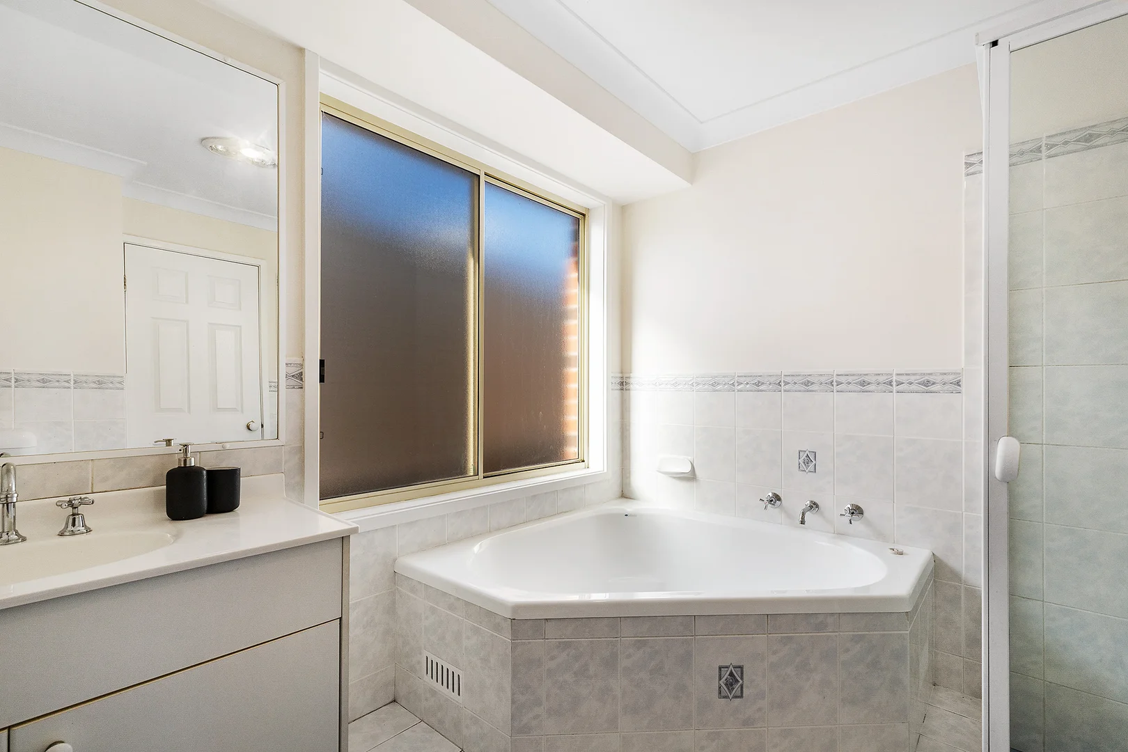Additional image 6 of 10 Cariama Close, Cameron Park NSW 2285