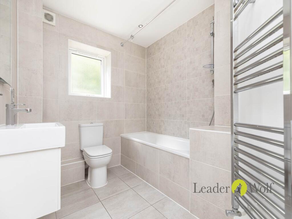 27b Glen Road, Lower Parkstone, Poole photo 3