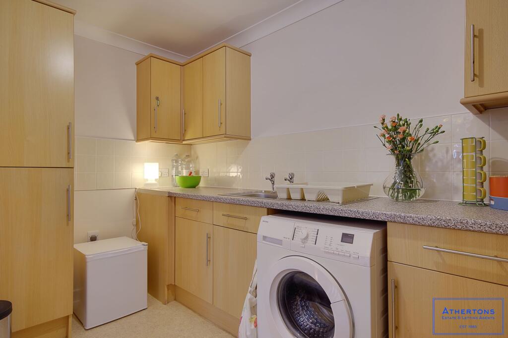 Ballam Grove, Parkstone, Poole photo 5