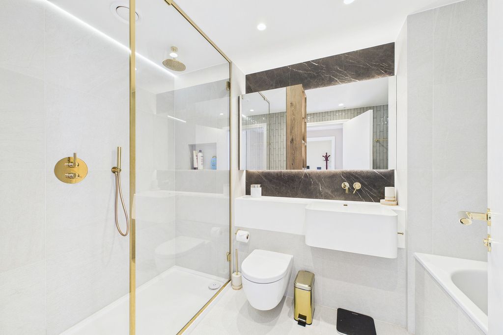 Additional image 11 of 4 bed flat for saleMichael Road, London SW6