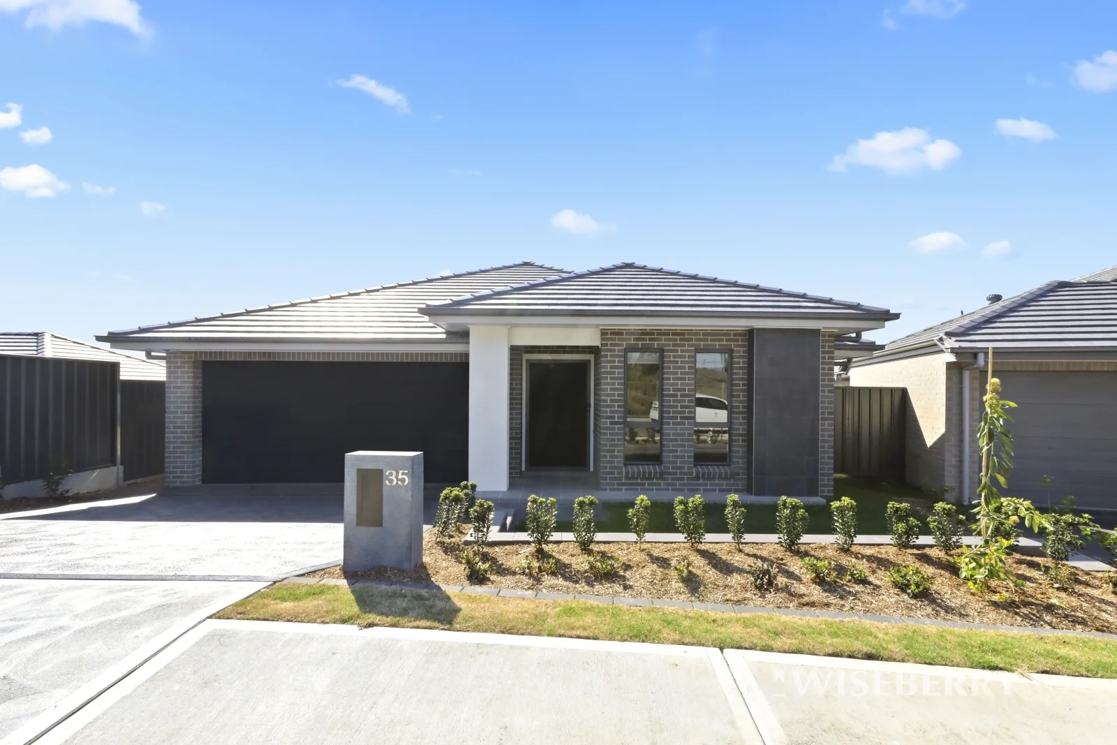 35 Wildberry Rd, Woongarrah NSW 2259
