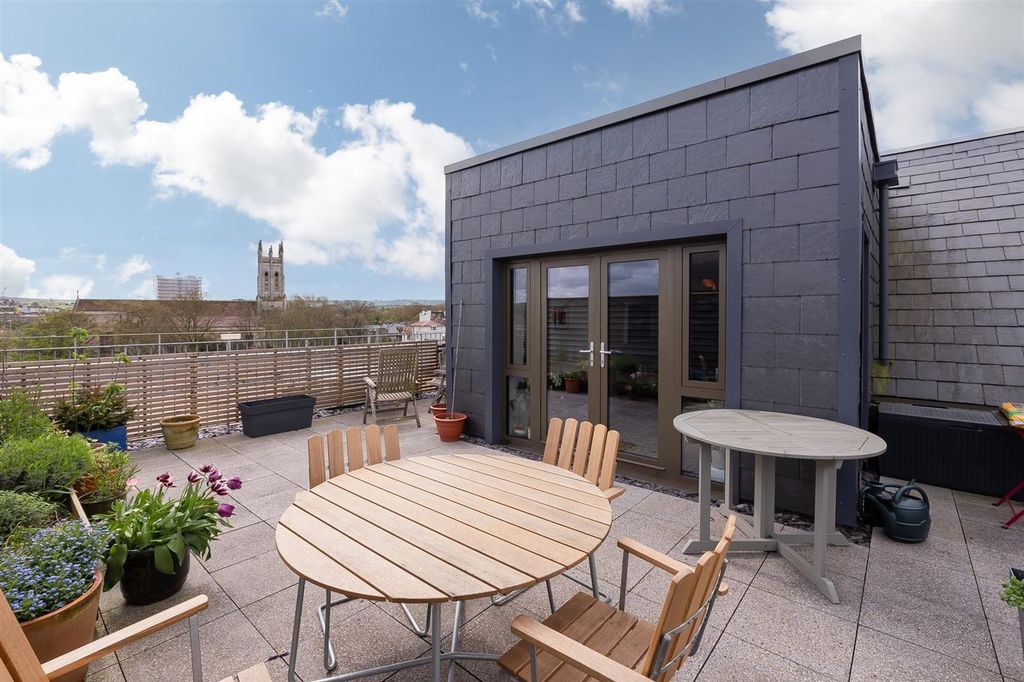 Additional image 4 of 3 bed flat for saleRope Walk, Hope Quay Rope Walk BS1