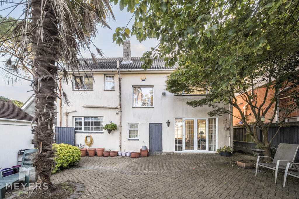 Motcombe Road, Branksome Park, Poole, BH13