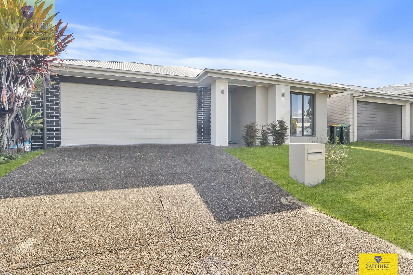 5 Locke Crescent, Baringa QLD 4551