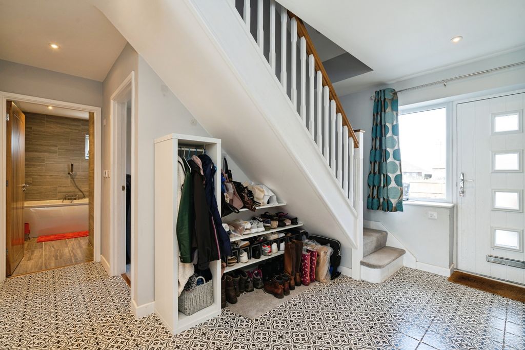 Additional image 5 of 3 bed bungalow for saleGrove Avenue, Norwich NR5