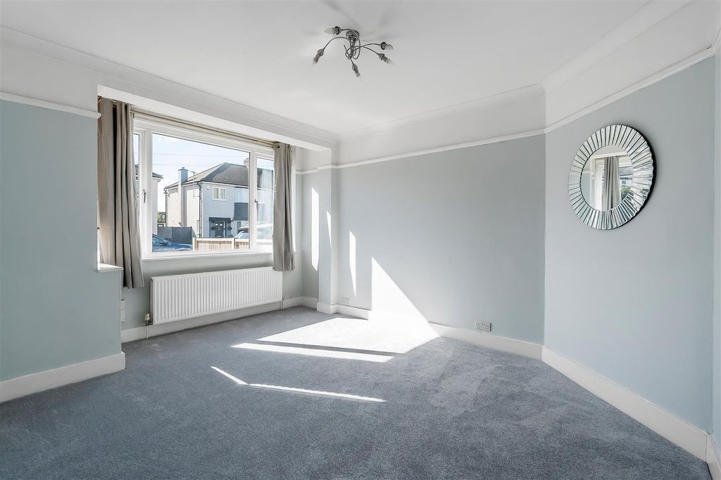 Additional image 7 of 3 bed semi-detached house for saleCleeve Road, Leatherhead KT22
