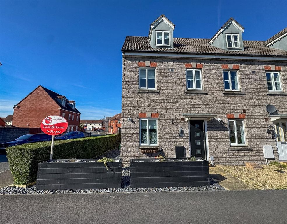 3 bed town house for saleWorle Moor Road, Weston-Super-Mare BS24