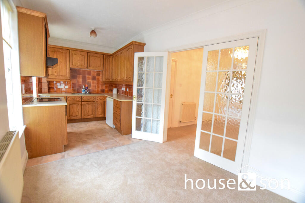 Additional image 4 of Holly Lodge, 41 Lyndsay Road, Branksome Park, Poole, BH13