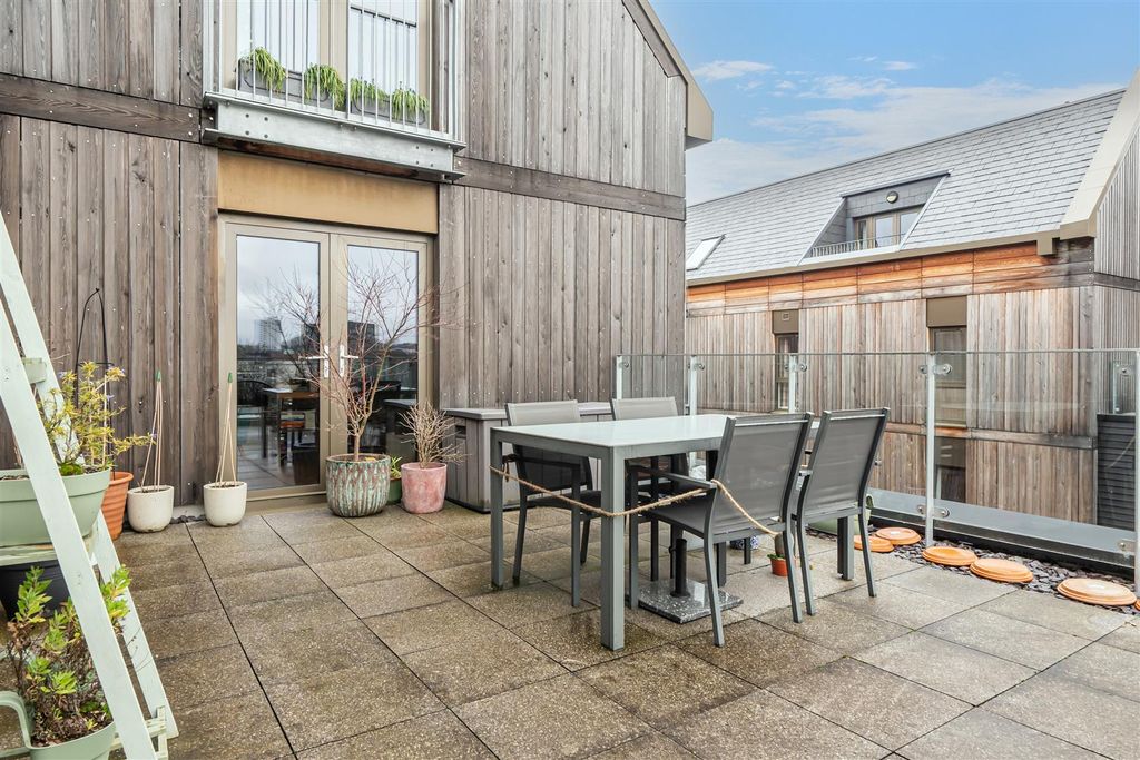 Additional image 12 of 3 bed flat for saleHope Quay, Wapping Wharf BS1