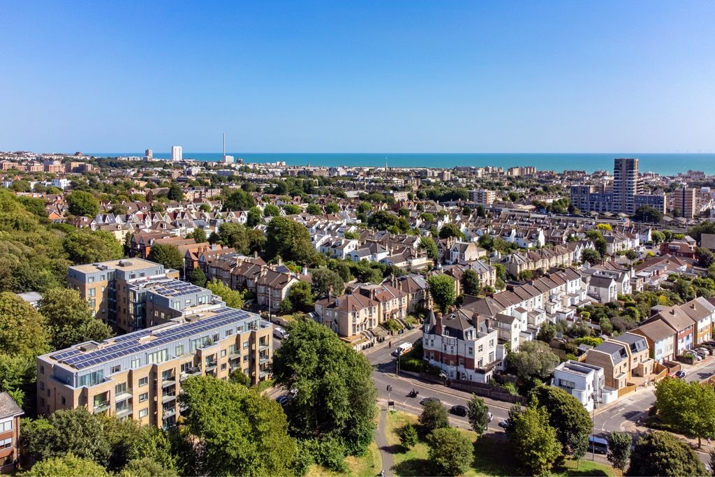 Additional image 13 of 3 bed flat for saleGoldstone Crescent, Hove BN3