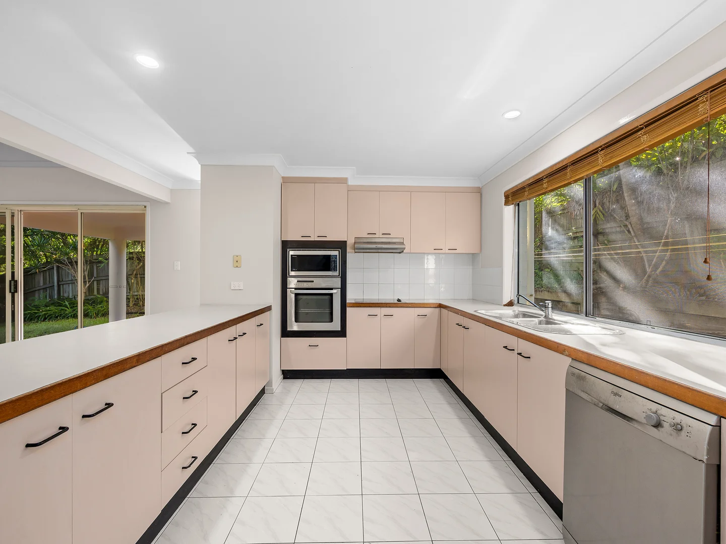Additional image 6 of 2 Arabilia Cl, Chapel Hill QLD 4069