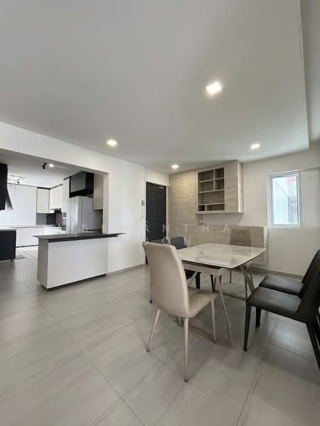 425 Fajar Road photo 4