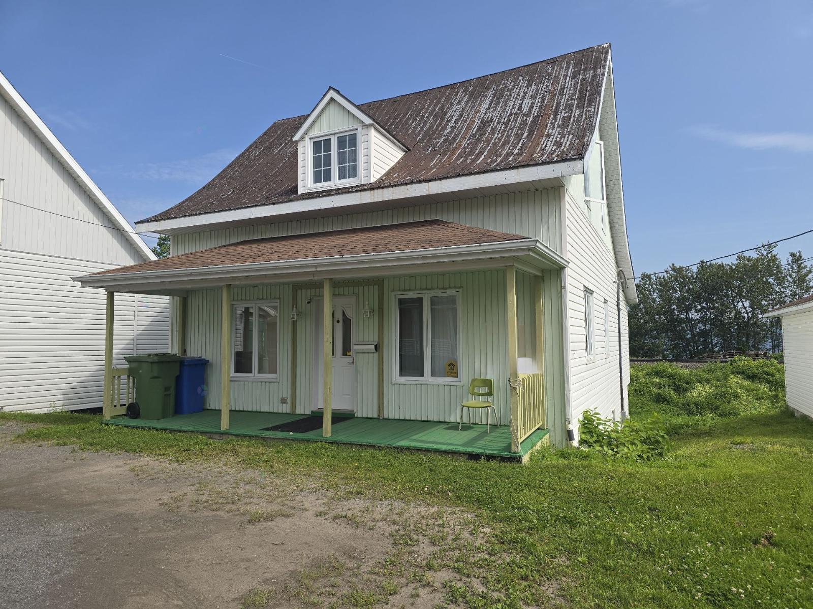 13 Rue St-Pierre E.