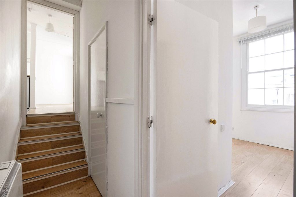 Additional image 8 of 19 bed flat for saleClarence Road, Cheltenham, Gloucestershire GL52