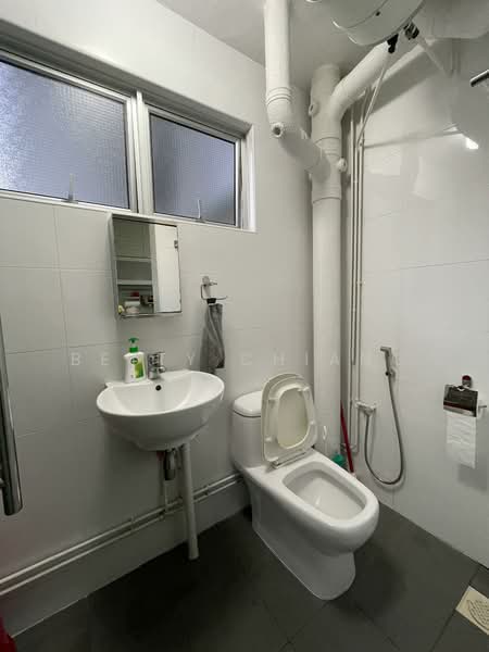 526 Hougang Avenue 6 photo 5