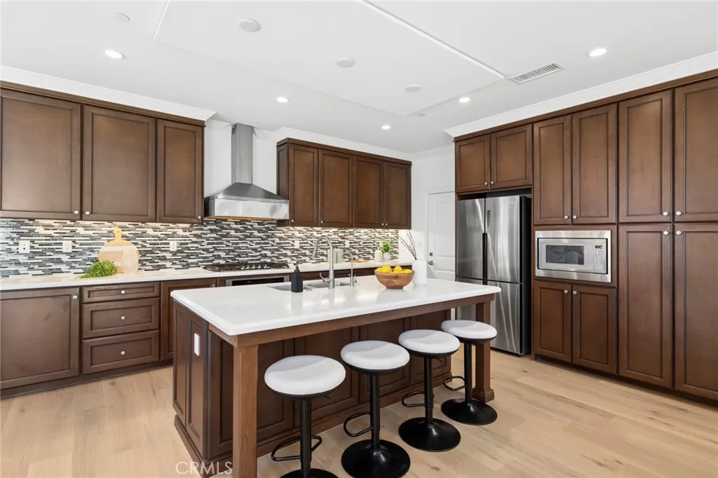 Additional image 23 of 76 Decker, Irvine, CA 92620
