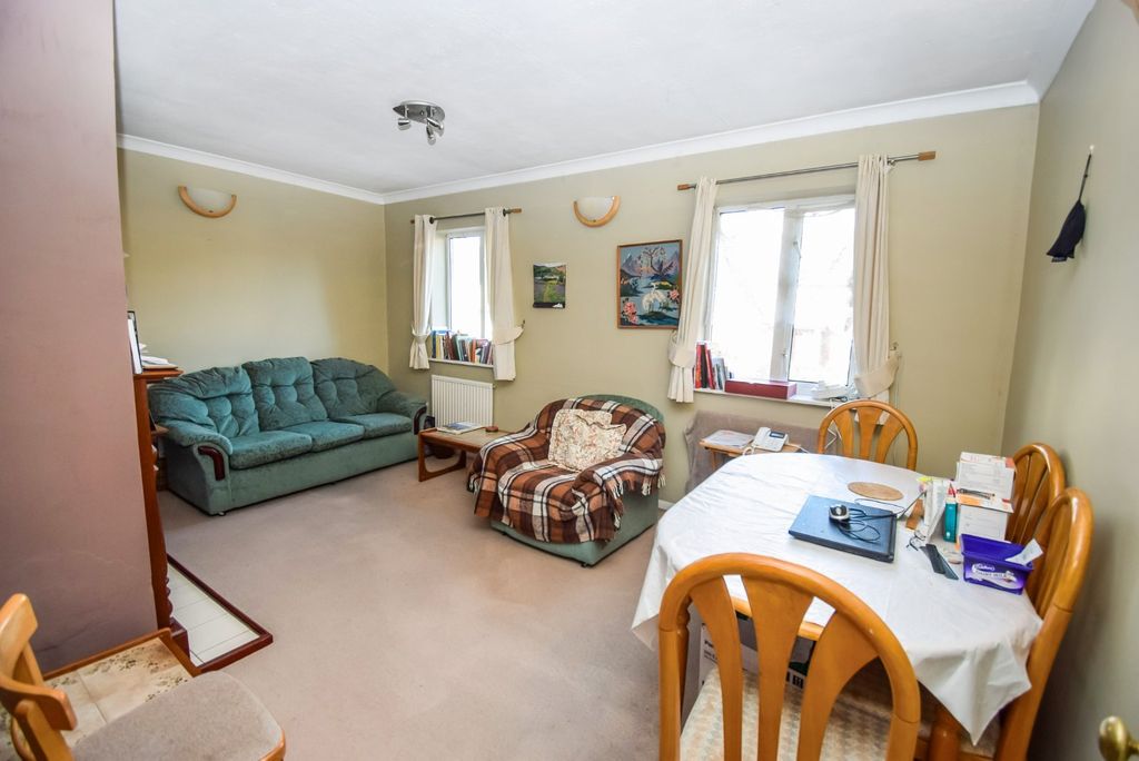 Additional image 2 of 2 bed maisonette for saleThirlmere Avenue, Near Burnham, Berkshire SL1