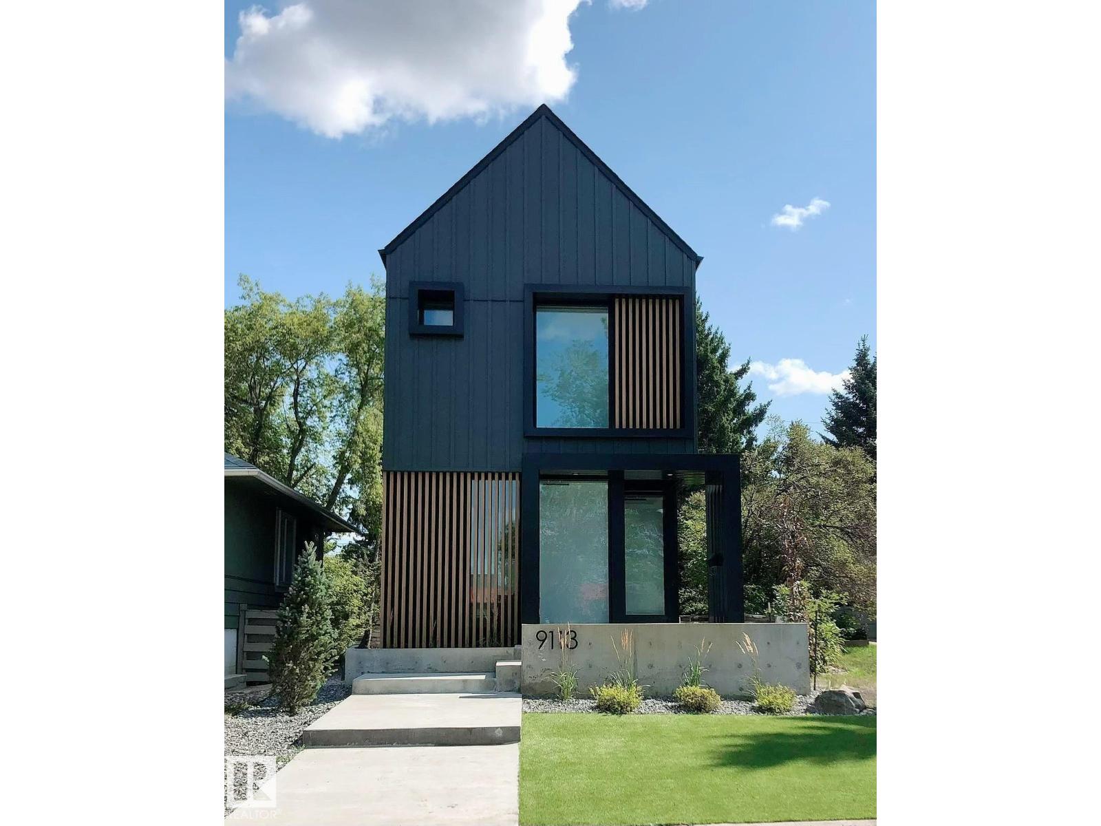 9113 142 ST NW NW