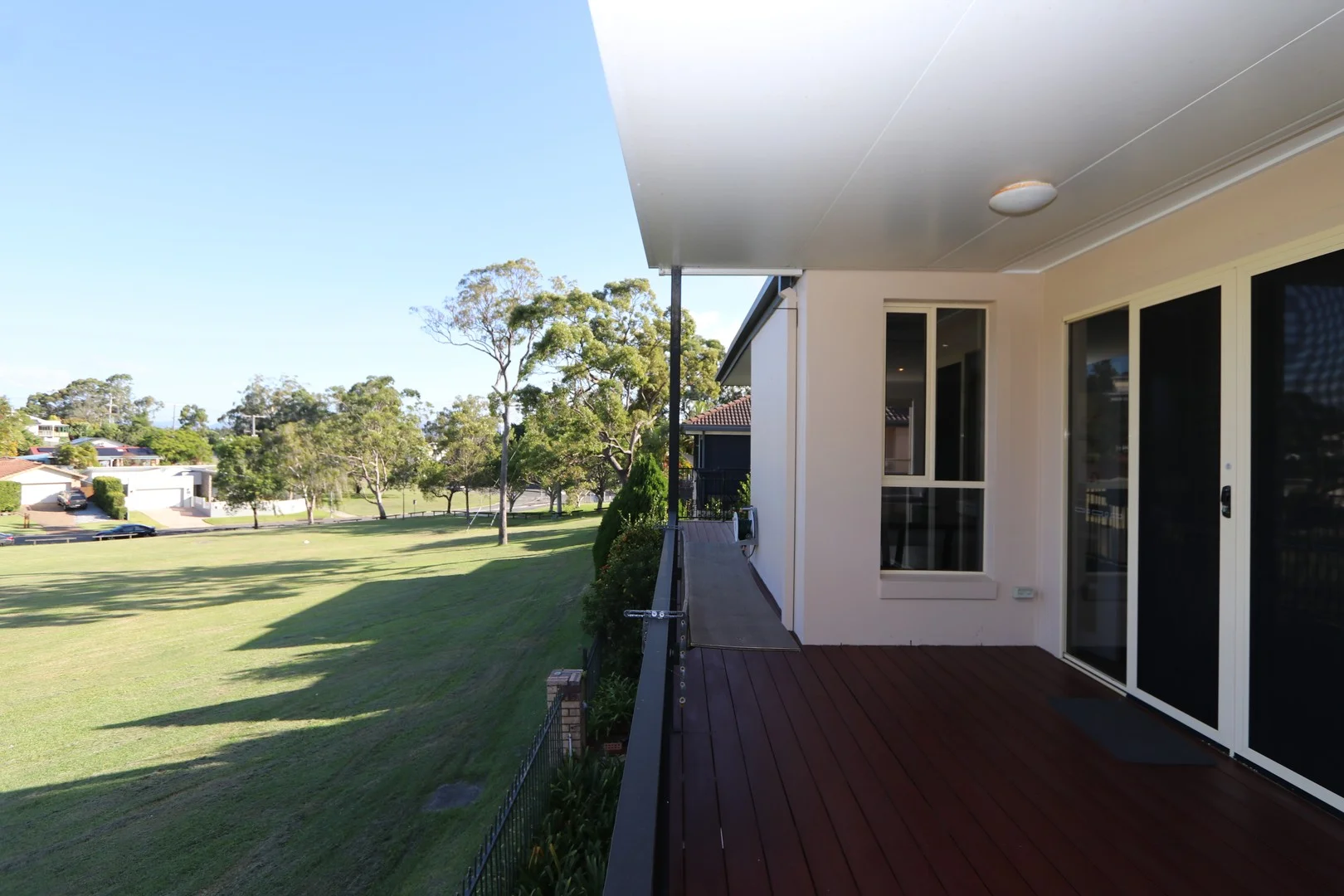 2 Girraween Grove, Ashmore QLD 4214