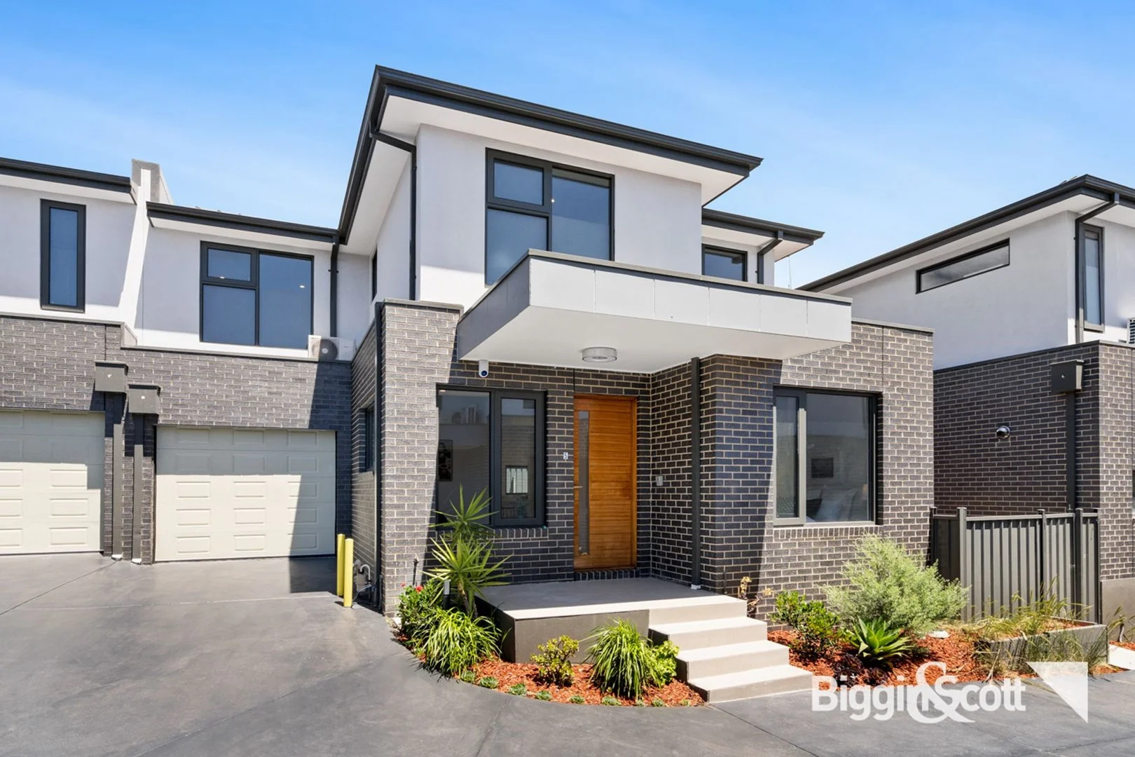 2/17 Robyn Street, Doncaster VIC 3108