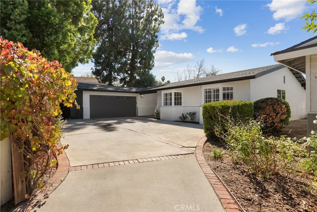 Additional image 31 of 23312 Ostronic Dr, Woodland Hills, CA 91367