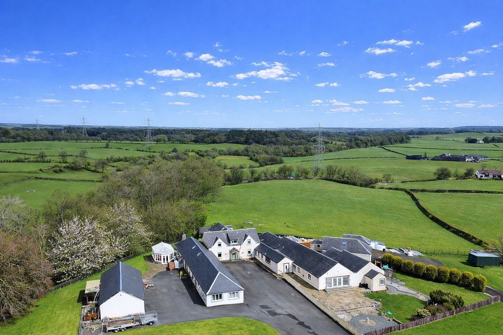 Additional image 3 of 4 bed country house for sale2 East Wardlaw Farm, Grassyards Road, Kilmarnock KA3
