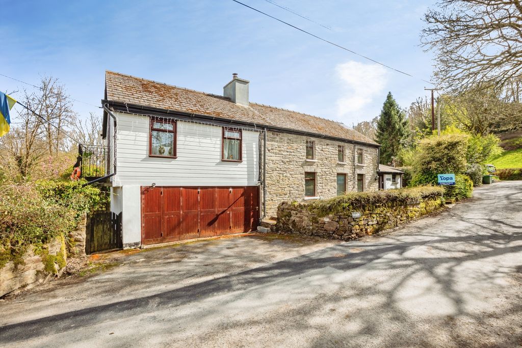 3 bed detached house for saleBangor Teifi, Llandysul SA44