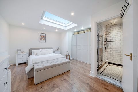 Landor Road, Clapham, London SW9