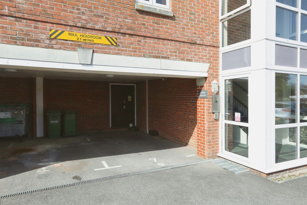 Additional image 13 of 1 bed flat for saleLower Northam Road, Hedge End, Southampton SO30